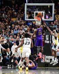 巴斯家族的湖人时代结束了